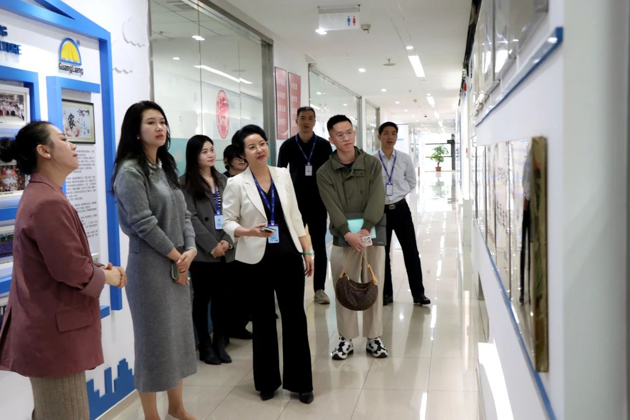 东莞市城市更新协会领导一行莅临抖圈集团参观交流